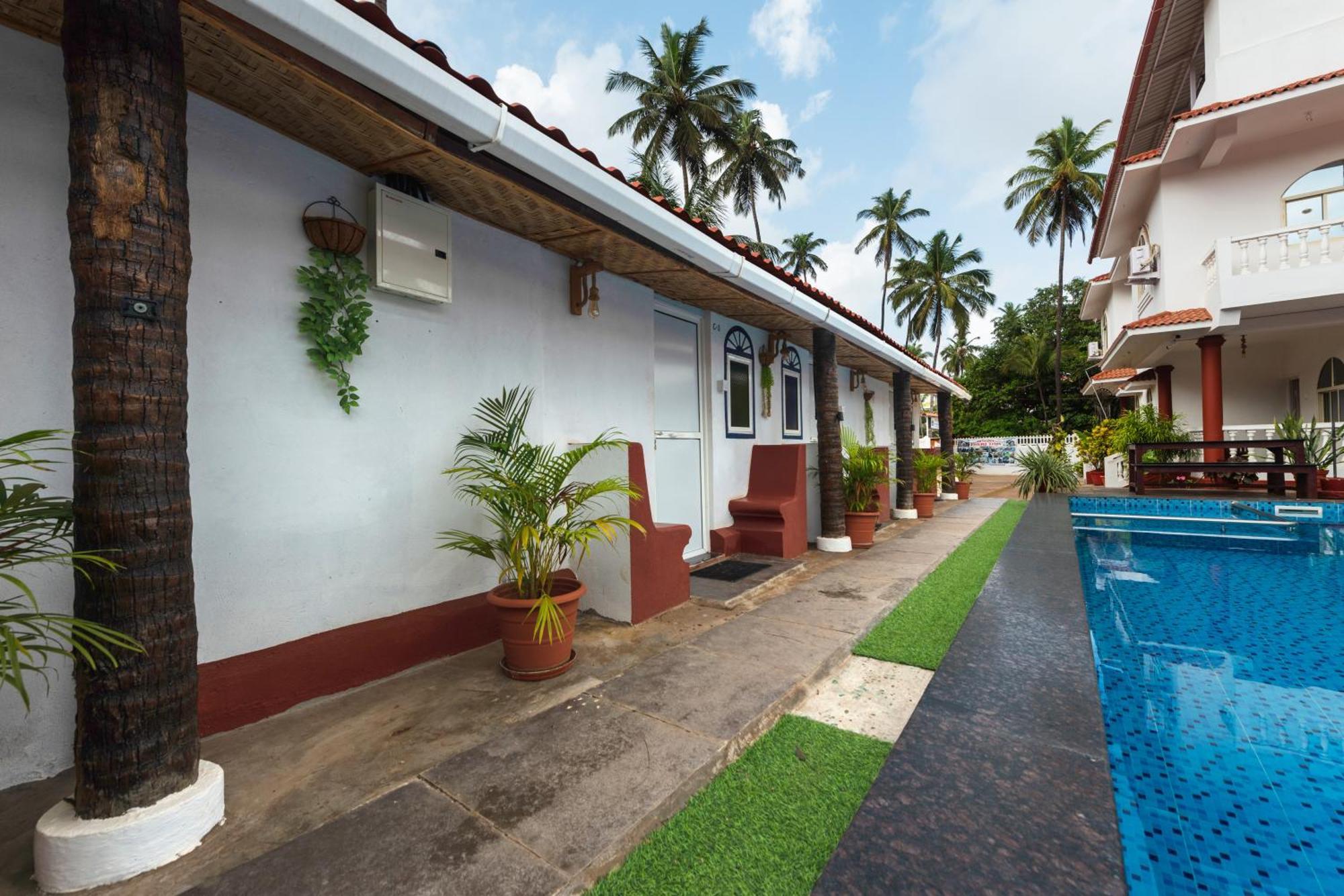Hotel La Paulo'S Near Beach Resort Morjim Exterior photo